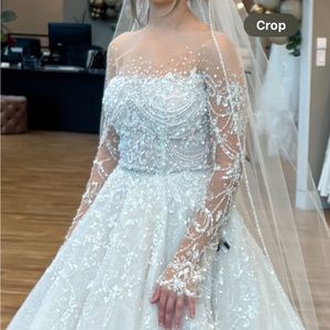 Stunning Wedding Gown